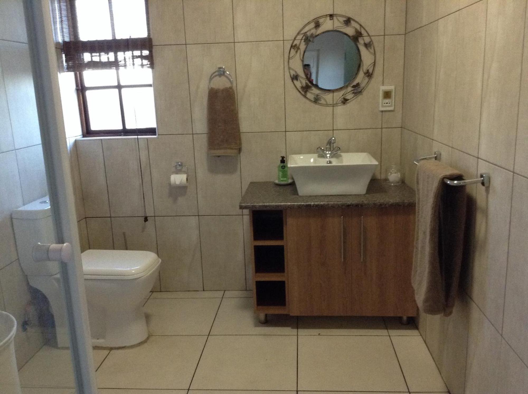 12 On Vaal Drive Guesthouse Vanderbijlpark Værelse billede